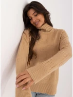 Sweter AT SW camelowy model 20459081 - FPrice Sweter AT SW camelowy model 20459081 - FPrice