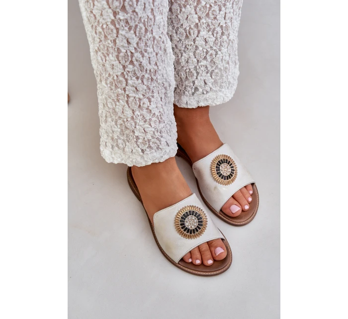 Kožené Pantofle S Dekorací Na Plochém Podpatku Zlato Lewski model 21682248 - Boto Kožené Pantofle S Dekorací Na Plochém Podpatku Zlato Lewski model 21682248 - Boto