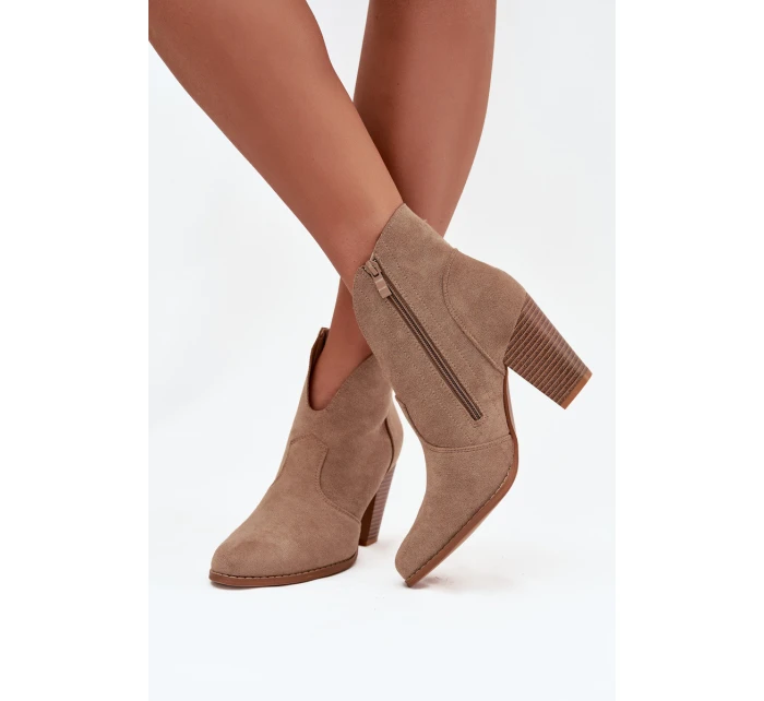 Dámské kotníkové boty na podpatku z ekokůže béžové model 21711571 - Boto