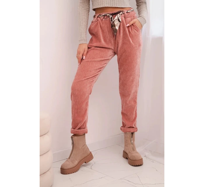 Dámské kalhoty z viskózy s šátkovým pásem tmavě růžové Dámské kalhoty z viskózy s šátkovým pásem tmavě růžové