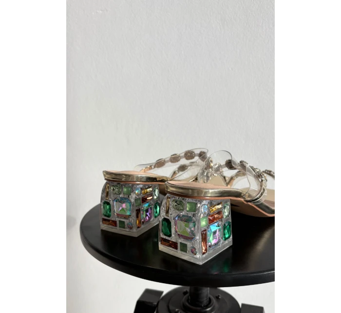 Dámské pantofle s krystaly D&A MR1037-02 Zlaté Dámské pantofle s krystaly D&A MR1037-02 Zlaté