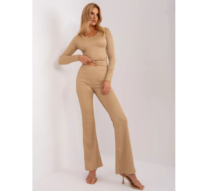 Sada EM KMPL 779.03 velbloud Sada EM KMPL 779.03 velbloud