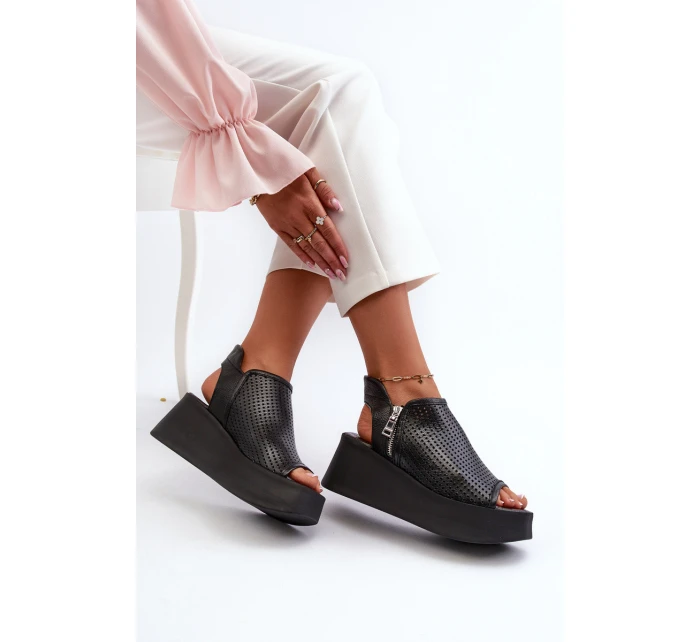 Zazoo 1792 Kožené Vyšívané Sandály Na Klinu Černé