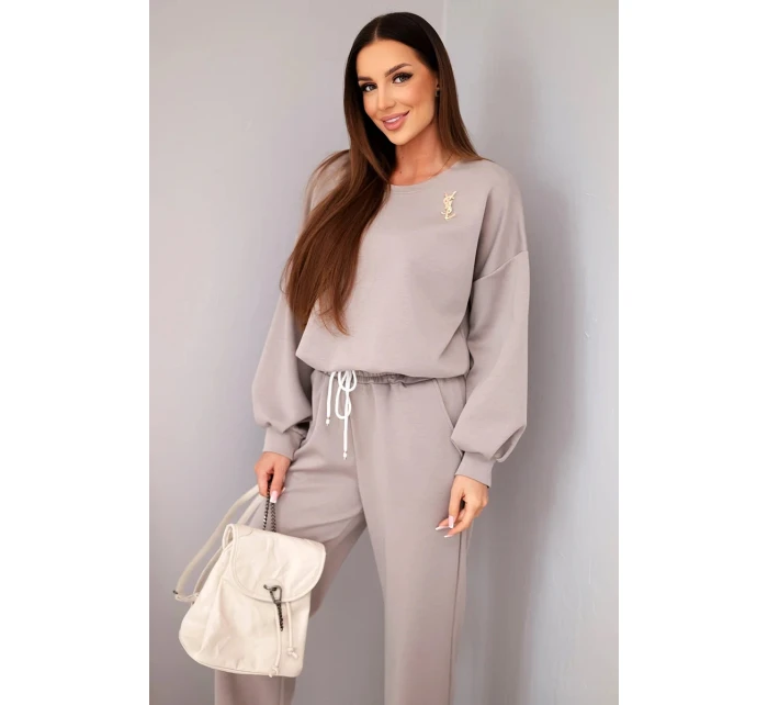 Dámský komplet máslová mikina s broží a kalhoty s rovnými nohavicemi fango