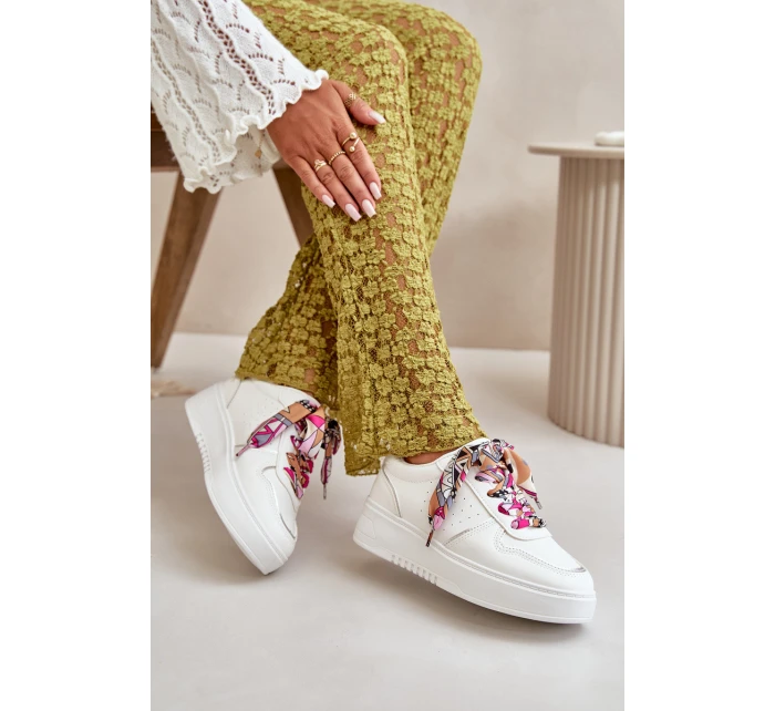 Dámské Tenisky Na Platformě S Dekorativním Šněrováním Bílé model 21667752 - Boto Dámské Tenisky Na Platformě S Dekorativním Šněrováním Bílé model 21667752 - Boto