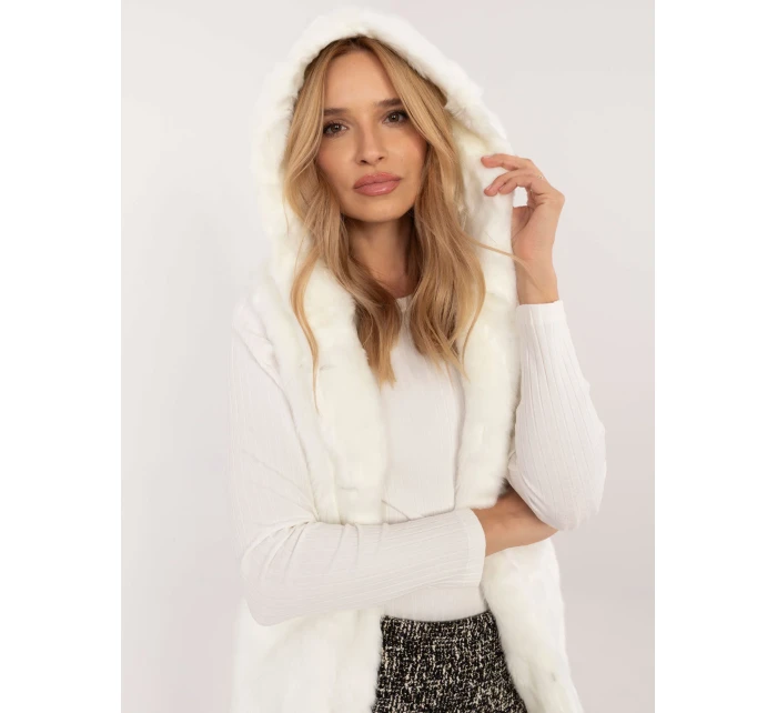 Kamizelka AT KZ model 20608922 ecru - FPrice Kamizelka AT KZ model 20608922 ecru - FPrice