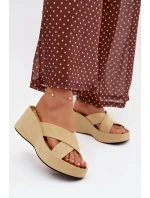 Dámské pantofle na platformě z žluté model 21919321 - Boto