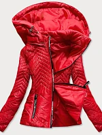 Krátká červená dámská prošívaná bunda s kapucí (B9566)