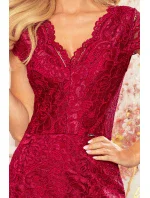 Krajkové dámské šaty ve vínové bordó barvě s krátkými rukávy a dekoltem 316-5 Krajkové dámské šaty ve vínové bordó barvě s krátkými rukávy a dekoltem 316-5