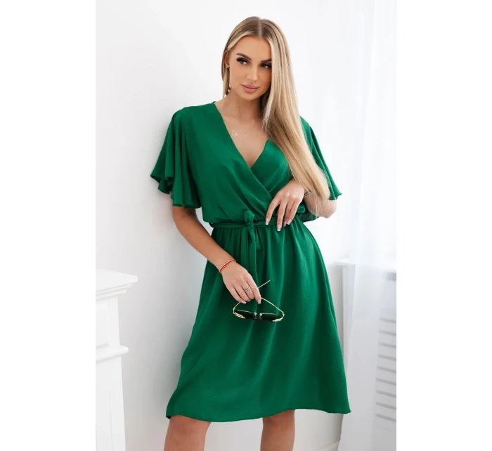 Šaty s vrstveným výstřihem zelený