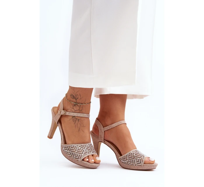 Ozdobené sandály na podpatku model 21645625 Růžové Zlato - D&A