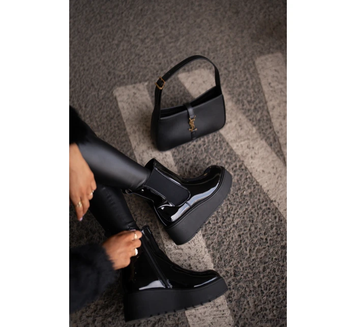 dámské kotníkové boty na platformě a černé model 21667292 - Boto