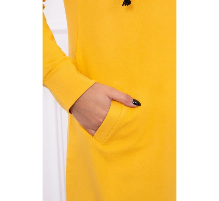 Mikina s kapucí v hořčicové barvě