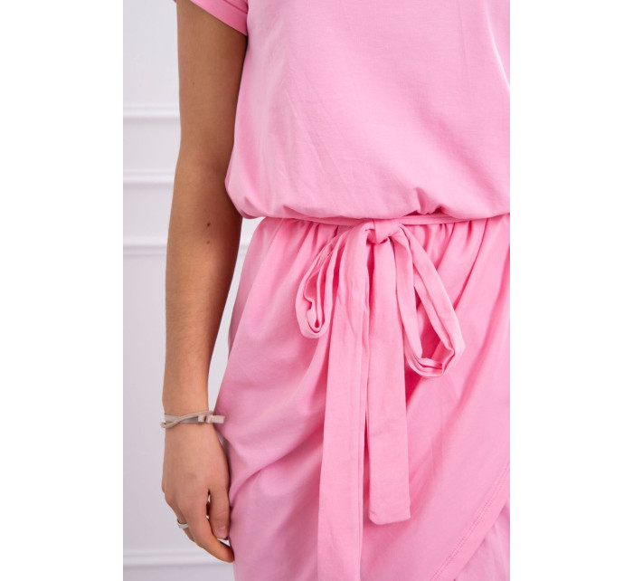 Zavazované šaty s psaníčkovým spodkem světle růžové barvy