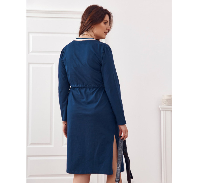 Šaty Plus Size se zavazováním v pase v tmavě modré barvě