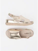 Luxusní dámské  sandály zlaté na plochém podpatku