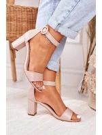 Dámské Sandály Na Podpatku Pudrově Růžové model 21525147 - EVENTO Dámské Sandály Na Podpatku Pudrově Růžové model 21525147 - EVENTO