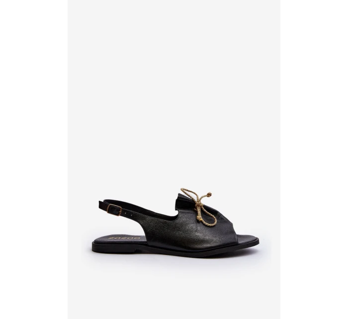 Kožené ploché sandály model 21646269 černé - Zazoo Kožené ploché sandály model 21646269 černé - Zazoo