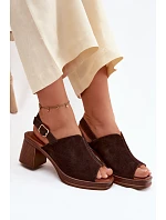 Kožené semišové sandály na podpatku Vinceza 39995 čokoládové