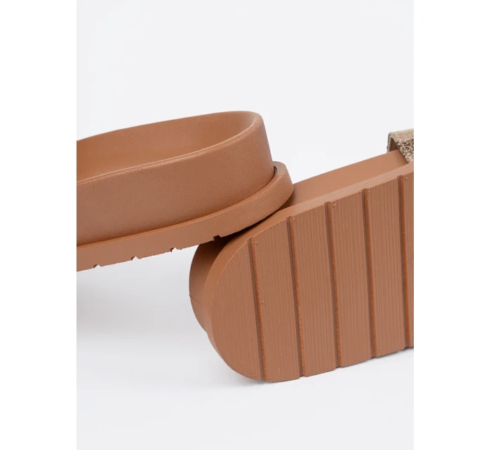 Krásné  nazouváky dámské hnědé na plochém podpatku