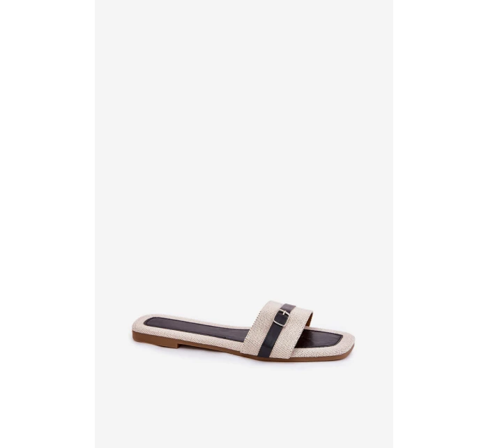 Ploché dámské sandály s páskem a přezkou béžové model 21689544 - Boto Ploché dámské sandály s páskem a přezkou béžové model 21689544 - Boto