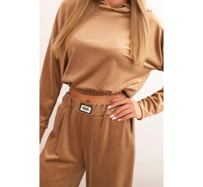 Dámská souprava z vlny s širokými nohavicemi a mikinou s kapucí camelový Dámská souprava z vlny s širokými nohavicemi a mikinou s kapucí camelový