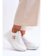 Lesklá sportovní obuv s zdobením Bíle model 21620621 - Boto Lesklá sportovní obuv s zdobením Bíle model 21620621 - Boto