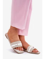 Plné Dámské Sandály S Páskem A Přezkou model 21689565 - Boto Plné Dámské Sandály S Páskem A Přezkou model 21689565 - Boto