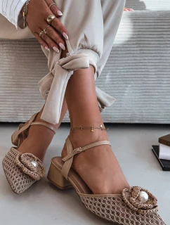 Dámské sandály na klínku s ozdobným detailem tmavě béžové model 21937523 - Boto