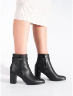 Designové dámské kotníčkové boty černé na širokém podpatku Designové dámské kotníčkové boty černé na širokém podpatku