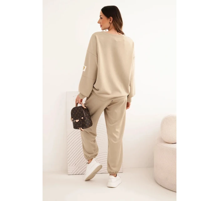 Dámský máslový komplet s volnou mikinou a kalhotami s nápisem LOVE tmavě béžový