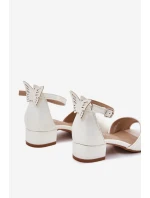 Lesklé Dívčí Sandály Na Nízkém Podpatku Bílé model 21697833 - EVENTO