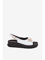 Kožené sandály na platformě s ozdobou model 22133571 Bílé - S.Barski