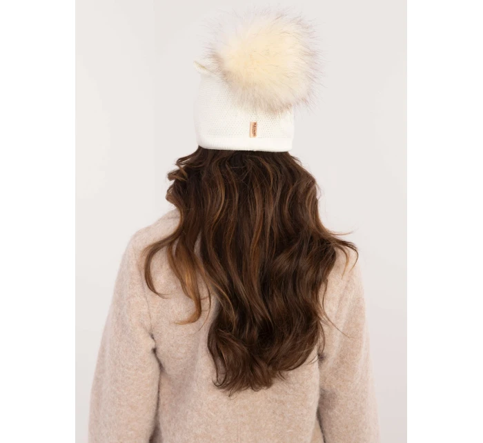 Čepice JK CZ 14.72 ecru Čepice JK CZ 14.72 ecru