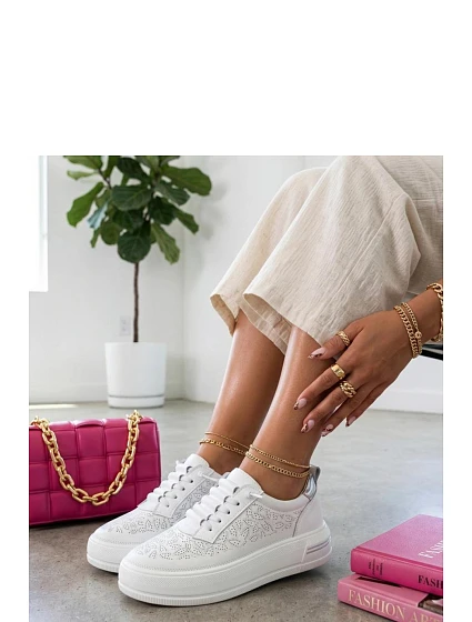 Sportovní boty na platformě model 228211 Solea