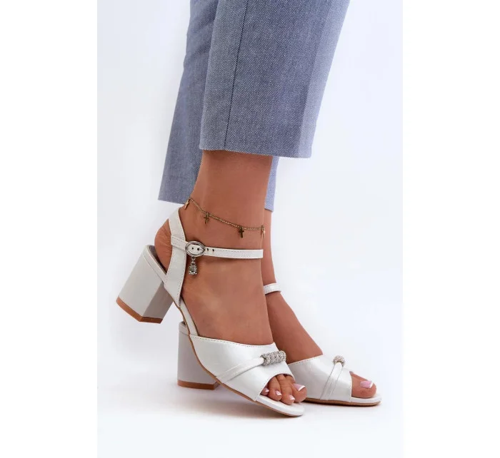 Sandály na podpatku 20241 stříbrné - Step in style