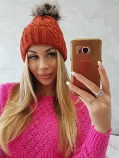 Fleecová kostkovaná čepice model 18750205 červená - K-Fashion