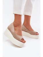 Dámské sandály na klínu a platformě béžové model 21702635 - Boto Dámské sandály na klínu a platformě béžové model 21702635 - Boto