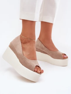 Dámské sandály na klínu a platformě béžové model 21702635 - Boto