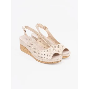 Jedinečné  sandály dámské hnědé na klínku