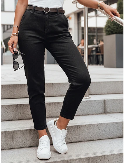 Spodnie damskie slim fit z paskiem czarne model 22278455 - FashionStreet Spodnie damskie slim fit z paskiem czarne model 22278455 - FashionStreet