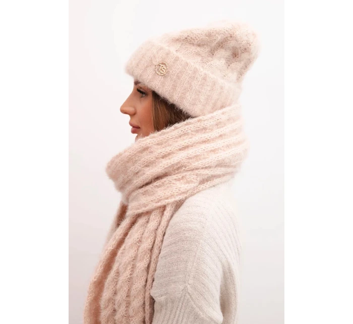 Dámská souprava čepice a šály s proužky s ozdobou béžová