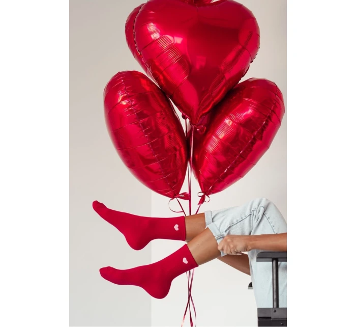 Dámské ponožky s drobným srdíčkem – červené Dámské ponožky s drobným srdíčkem – červené