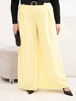 Dámské kalhoty Plus Size se širokou nohavicí a páskem žluté