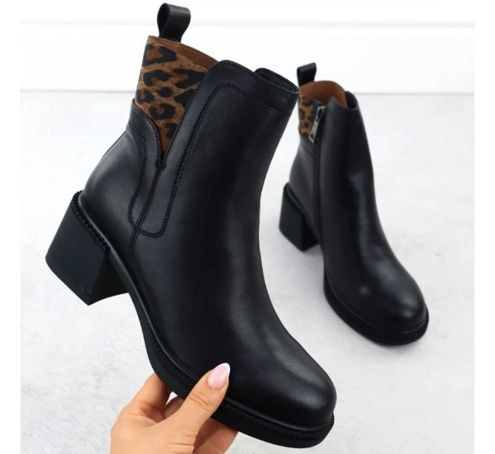 Černé kožené boty na jehlovém podpatku model 21905469 - VINCEZA