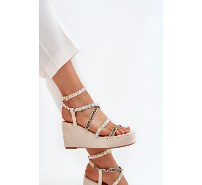 Dámské Sandály Na Klínu Se Na Béžové model 21702856 - Boto Dámské Sandály Na Klínu Se Na Béžové model 21702856 - Boto
