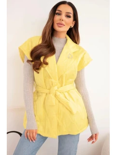 Dámská prošívaná vesta s páskem a širokým límcem žlutá