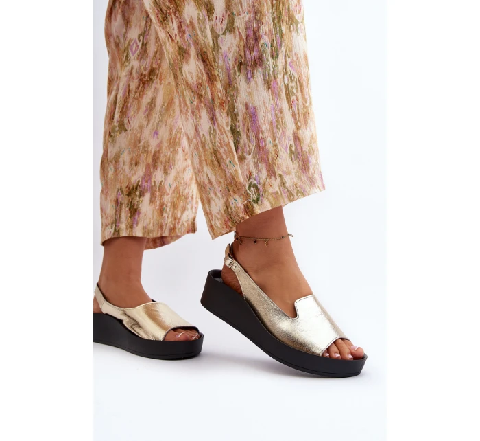 Zazoo 2893 Dámské kožené sandály na tlusté podrážce zlaté Zazoo 2893 Dámské kožené sandály na tlusté podrážce zlaté