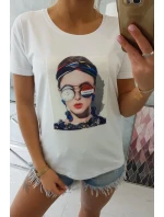 Halenka s ženskou grafikou bílá