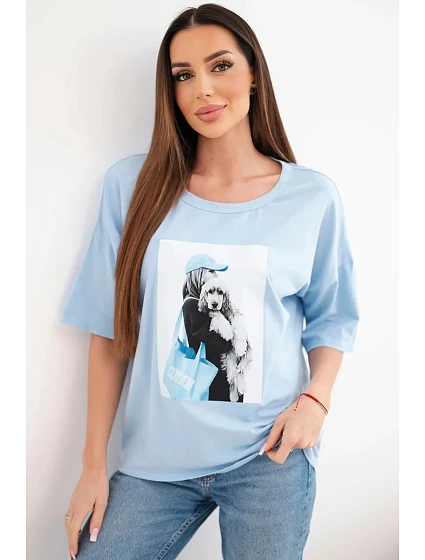 Dámská bavlněná oversize halenka s krátkým rukávem a módním potiskem modrá Dámská bavlněná oversize halenka s krátkým rukávem a módním potiskem modrá